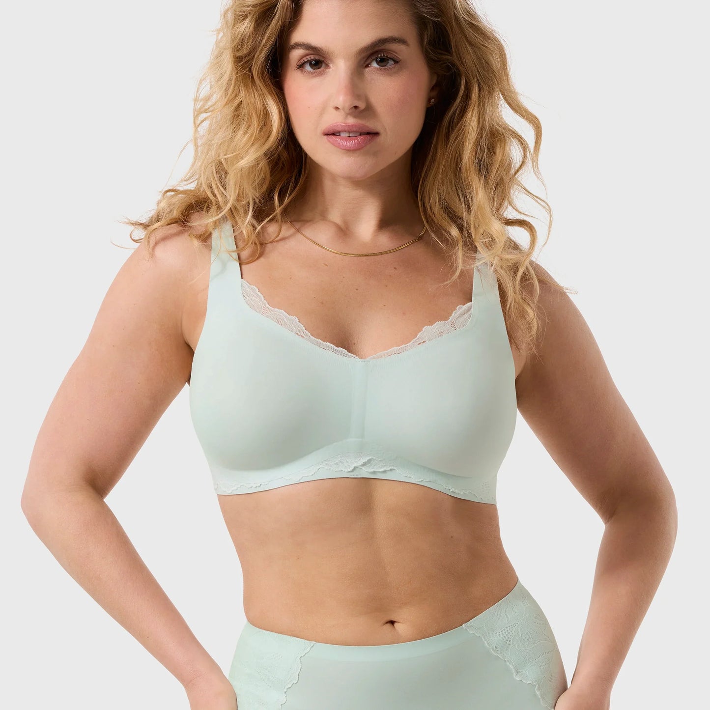Smooth Lace Beyond Bra