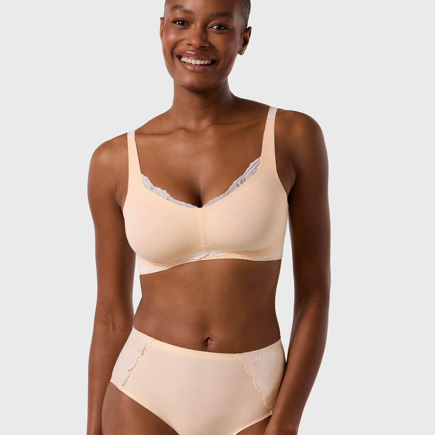 Smooth Lace Beyond Bra