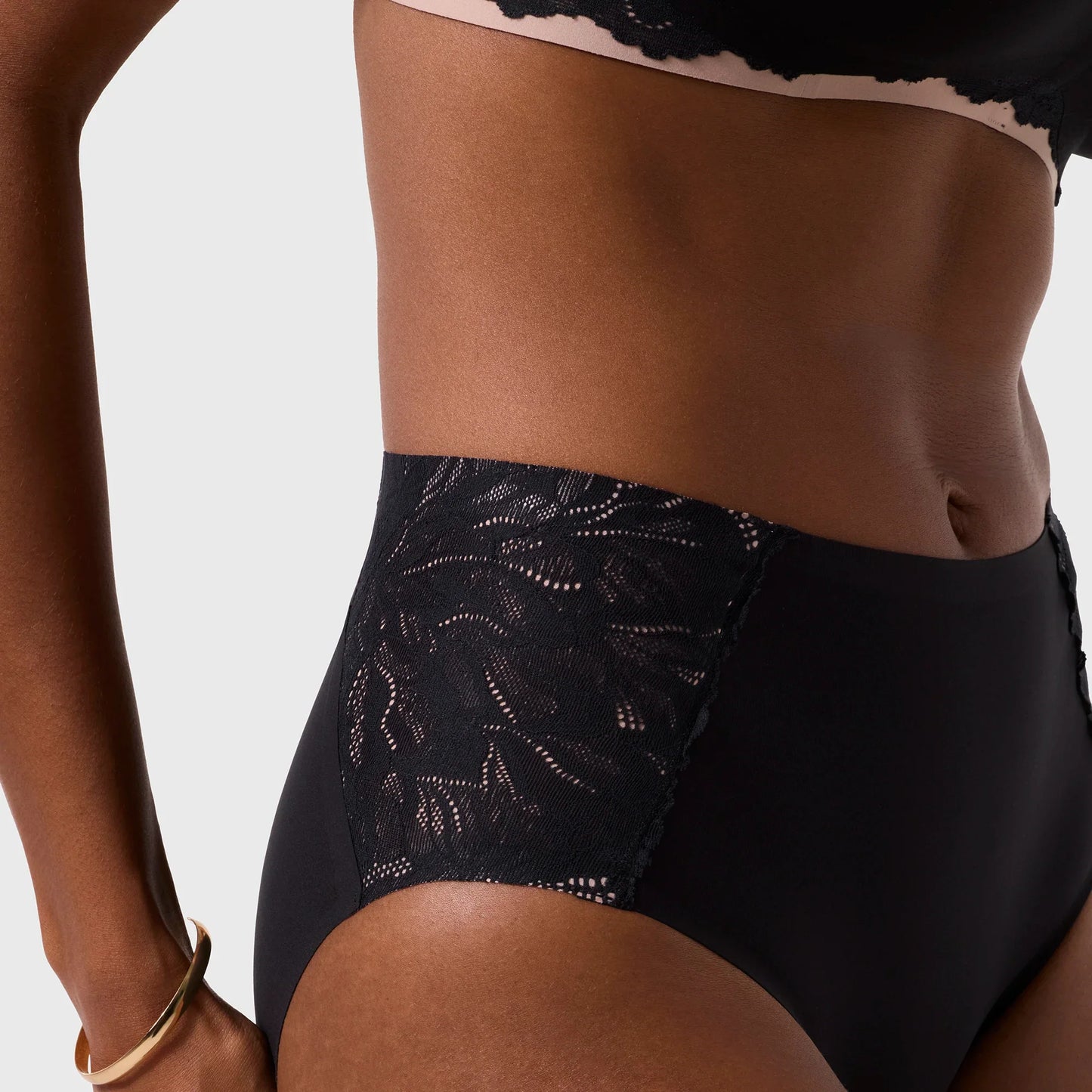 Smooth Lace High-Waisted Retro Bikini